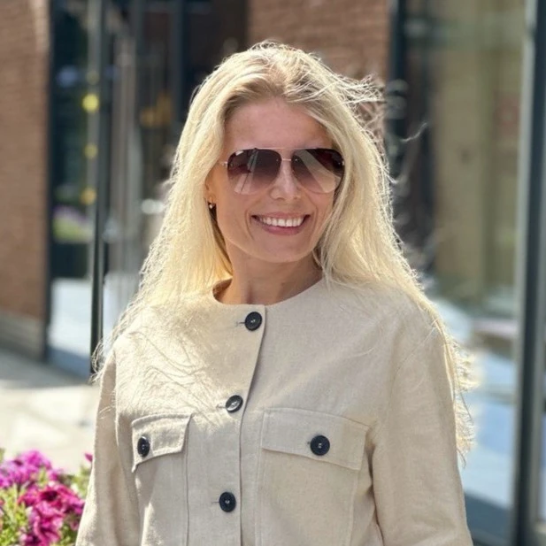 Юлия Харитонова