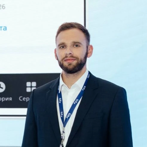 Максим Щиканов