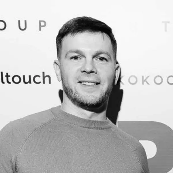 Роман Хохлов