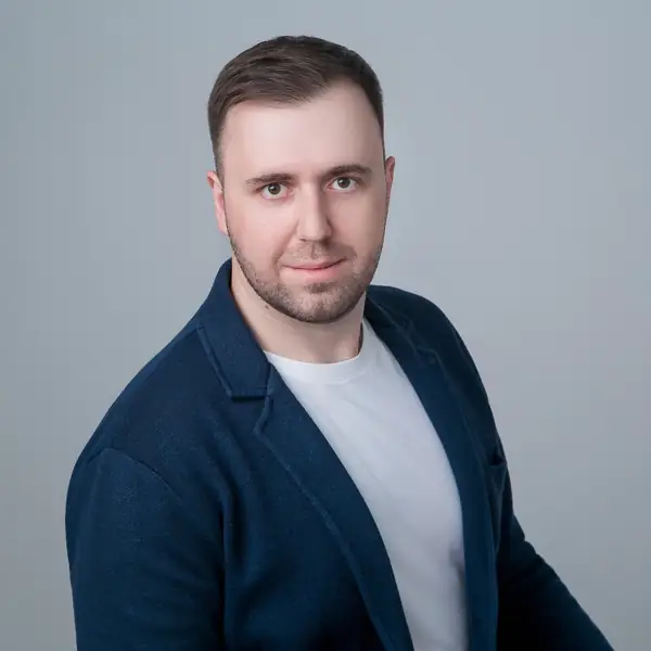 Александр Тарасенков